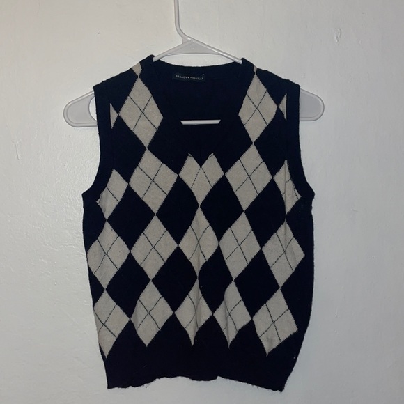 white and blue sweater vest from Brandy Melville. - Picture 1 of 2